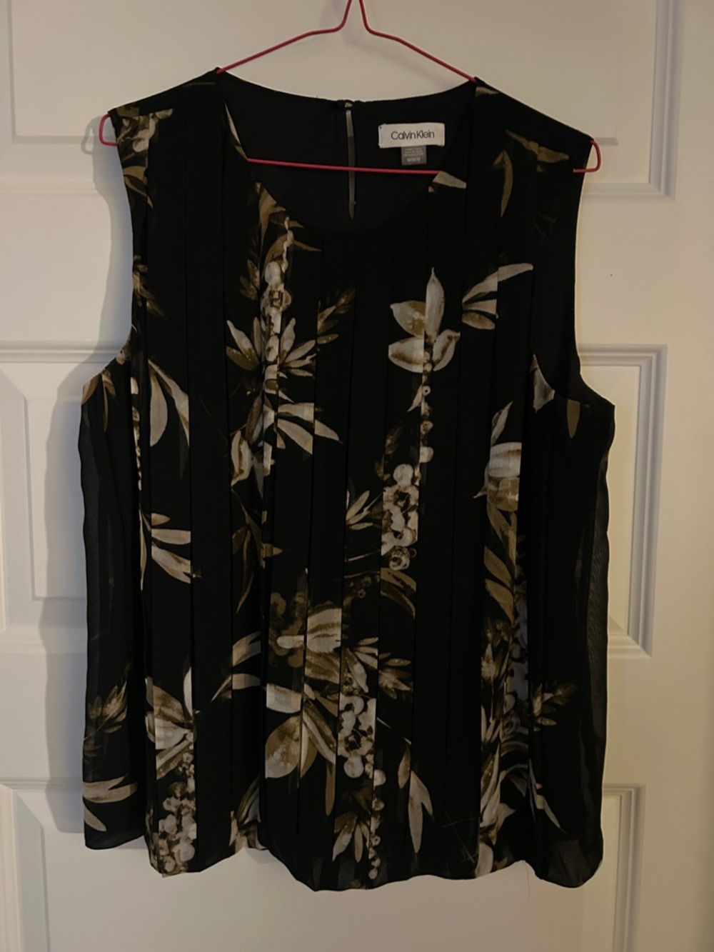 Calvin Klein Black Floral Pleated Sleeveless Top